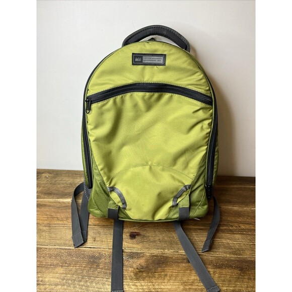 REI Co-op Backpack Cooler Green Multiple Compartment Hiking Picnic Outdoor - Picture 1 of 10